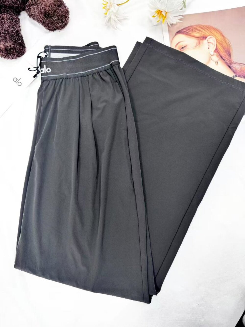 Dark Gray๐ต NWT ALO Yoga Suit Up Trouser | Straight Leg Pants | 30โ - Picture 4 of 7